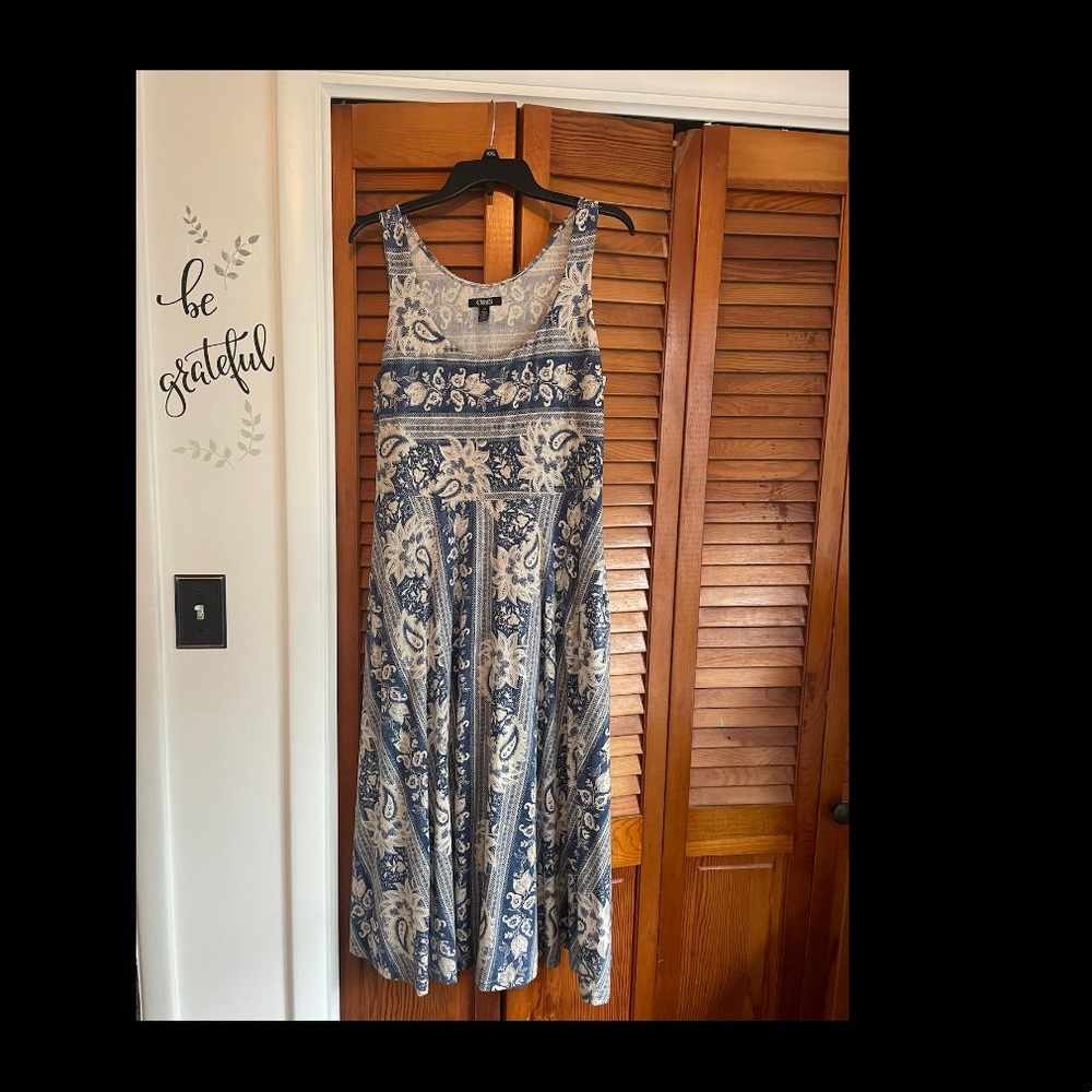 Chaps sleeveless midi sundress, blue onion design (new) size large